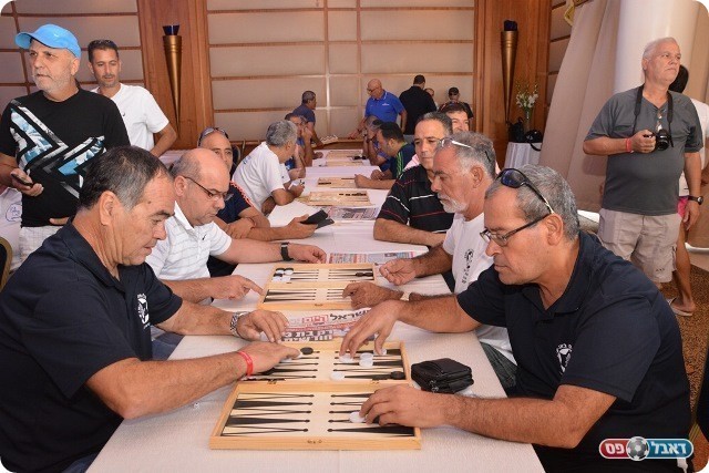 לא ראינו הרבה 6:6 על הקוביות. שש-בש (אילת אין)